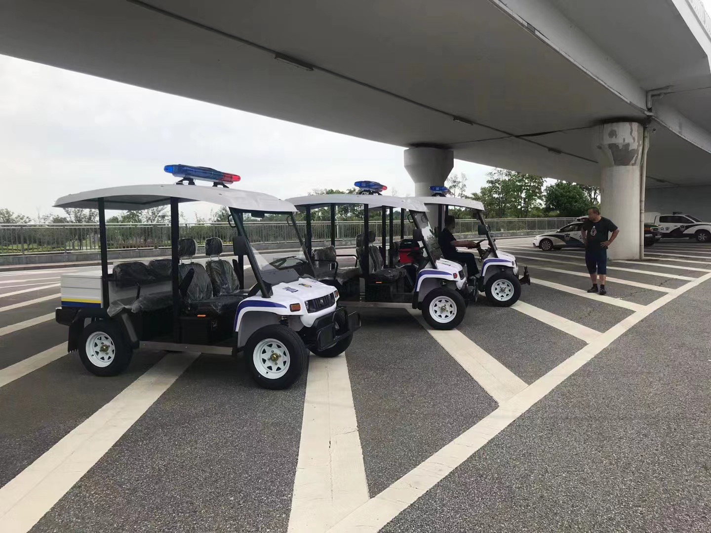 南昌机场交付麻豆一二三产区巡逻车